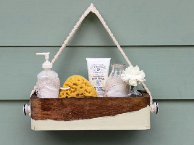 Chic bath caddy for guests