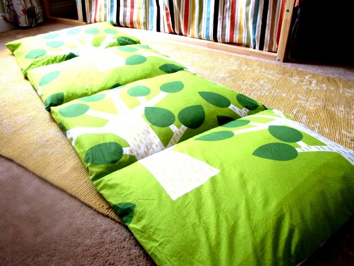 Pretty Pillow Beds