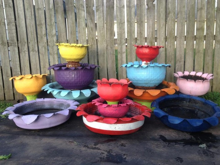 Turn Your Old Tires Into Super Attractive Planters