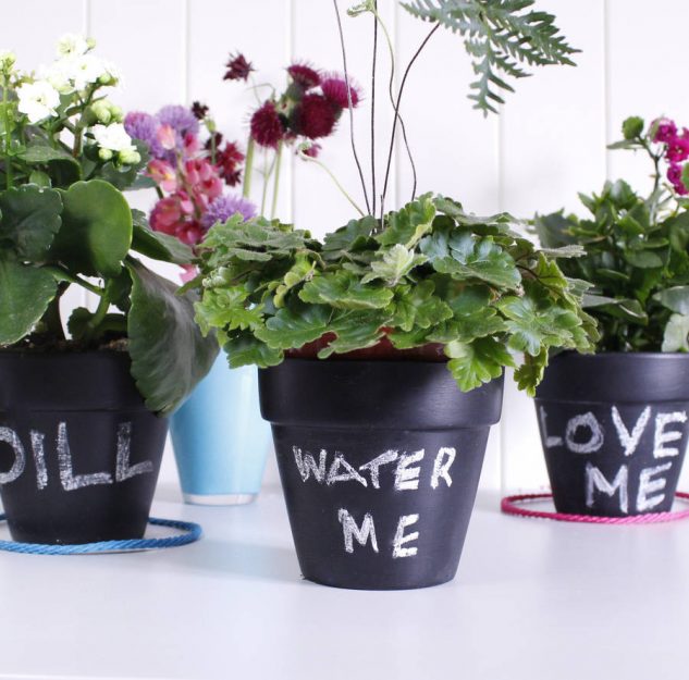 12 Flower Pots In Different Colors For Your Balcony